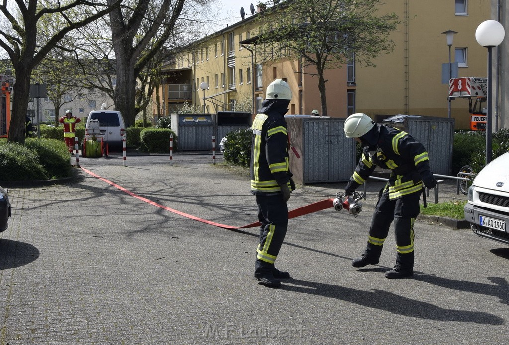 Feuer 1 Koeln Vingst Ansbacherstr P18.JPG - Miklos Laubert